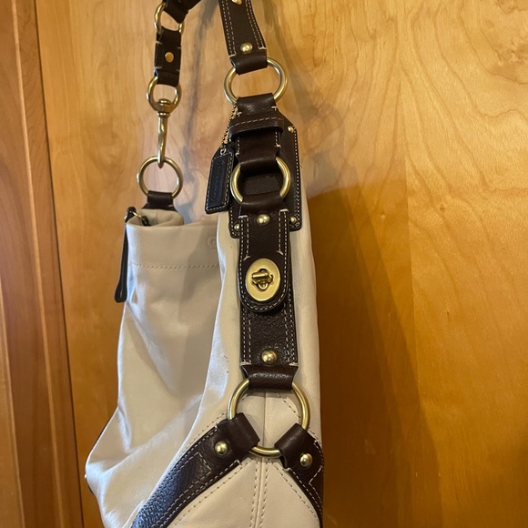 Coach Carly Bag: White and Brown Women's Bag. Used. - Picture 10 of 13